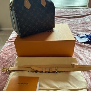 Brand new speedy 25 Louis Vuitton.
